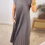 Sleeveless pleated simple solid color dress