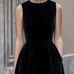 Classic Sleeveless Velvet A-Line Midi Dress With Pockets