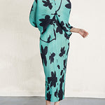 Batwing Sleeves Loose Pleated Printed V-Neck Midi Dresses