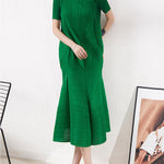 Casual Short Sleeves Pleated Solid Color Round-Neck Midi Dresses