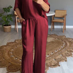 Solid color mercerized V-neck casual suit