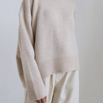 Loose-fitting crew neck wool knitted sweater