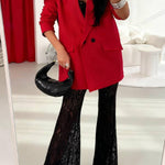 Wide-shouldered tailored suit jacket