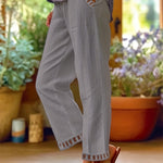 Wren – Relaxed fit cropped trousers with contrasting details