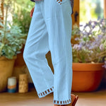 Wren – Relaxed fit cropped trousers with contrasting details