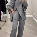 Solid Color Loose-fitting Turtleneck Knit Top and Elastic Waist Casual Pocket Straight Leg Pants