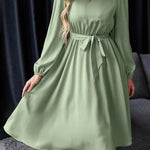 Loose Puff Sleeves Elasticity Pleated Solid Color Split-Joint Tied Waist Round-Neck Midi Dresses