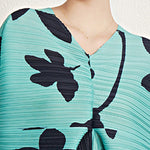 Batwing Sleeves Loose Pleated Printed V-Neck Midi Dresses
