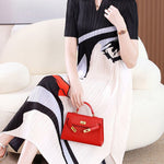 A-Line Loose Figure Pleated V-Neck Midi Dresses