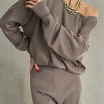 Off-shoulder knit wide-leg pants suit