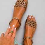 Flat sandals with a square toe