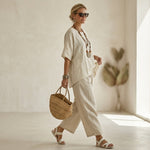 Beatrice – A comfortable and essential shirt, paired with wide-leg trousers