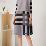 A-Line Loose Contrast Color Plaid Pleated Round-Neck Mini Dresses