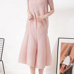 Casual Short Sleeves Pleated Solid Color Round-Neck Midi Dresses