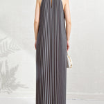 Loose Sleeveless Hollow Pleated Pockets Solid Color Halter-Neck Maxi Dresses
