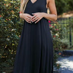 V NECK SLEEVELESS MAXI DRESS