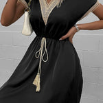 Solid color short-sleeved lace V-neck waist dress