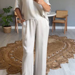 Solid color mercerized V-neck casual suit