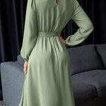 Loose Puff Sleeves Elasticity Pleated Solid Color Split-Joint Tied Waist Round-Neck Midi Dresses
