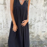 Lace sleeveless V-neck black dress