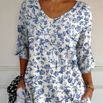 Women's Small Blue Flowers Print Casual Pullover Knit