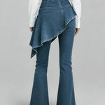 Women's High-waisted Relaxed-fit Flared Jeans With A Stylish Design.