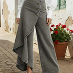 Women's High-waisted Relaxed Fit Wide-leg Jeans With A Stylish Design.