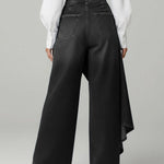 Women's High-waisted Relaxed Fit Wide-leg Jeans With A Stylish Design.