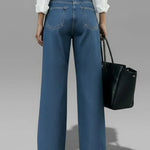Casual And Stylish Jeans With Metal Buckles.