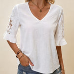 Women's Lace-trimmed V-neck Short-sleeved Top