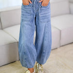 Women's Casual And Fashionable Cotton Denim Jeans